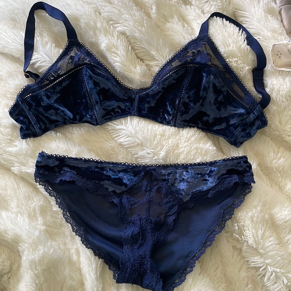 Victoria’s Secret Crushed Velvet Set
